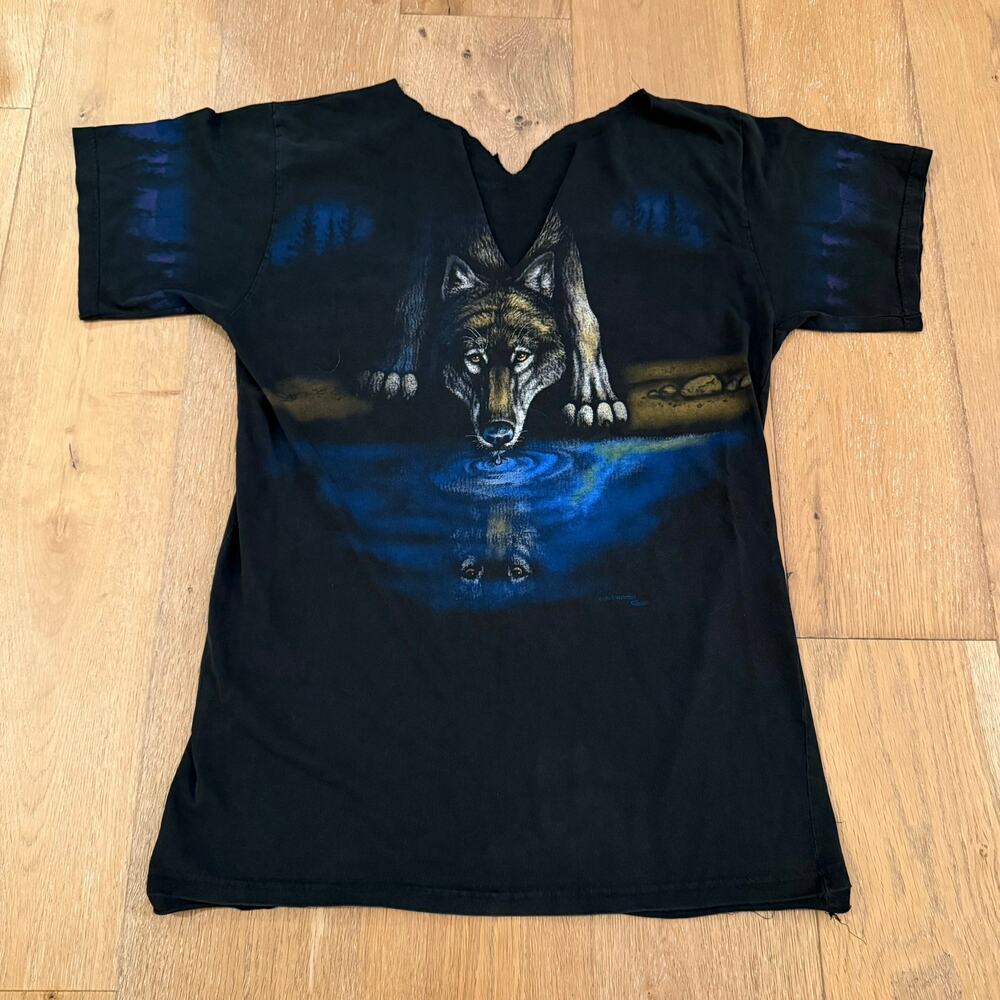 Vintage 90s Wolf Full Print Tee – Cut Neck – Rare Piece! Size M